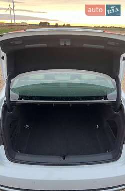 Седан Audi A4 2017 в 