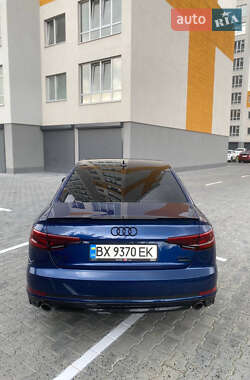 Седан Audi A4 2017 в 