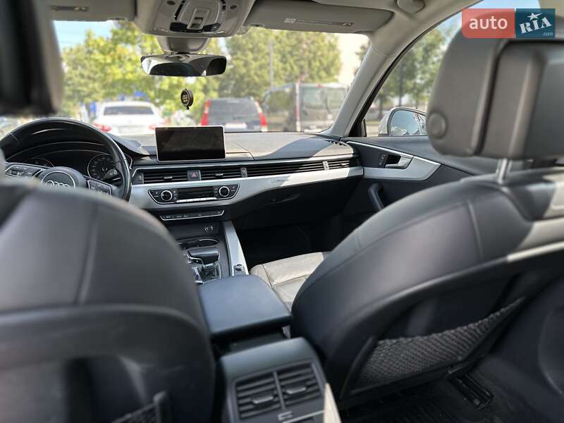 Седан Audi A4 2016 в Хмельницком
