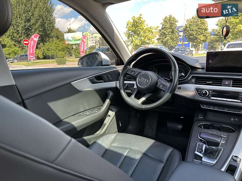 Седан Audi A4 2016 в Хмельницком