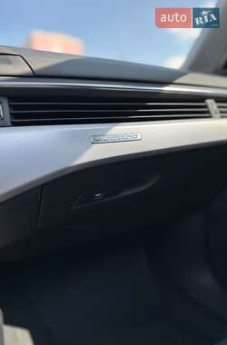 Седан Audi A4 2016 в 