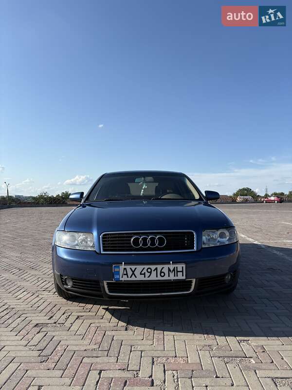 Седан Audi A4 2003 в 