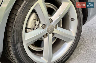 Седан Audi A4 2012 в 