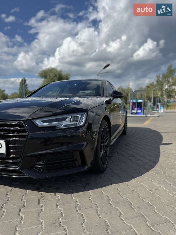 Седан Audi A4 2018 в Киеве