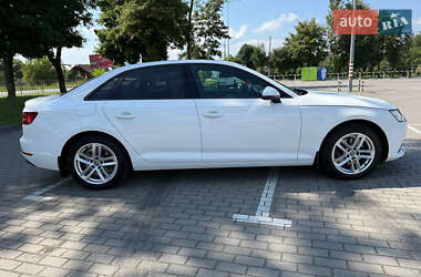Седан Audi A4 2016 в 