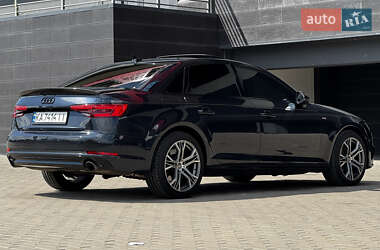 Седан Audi A4 2016 в 