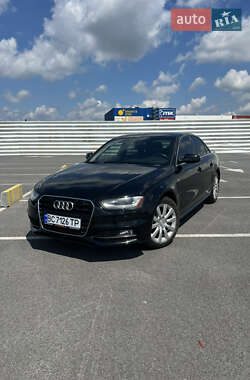 Седан Audi A4 2014 в 