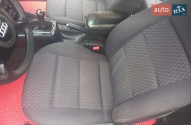 Седан Audi A4 2000 в 