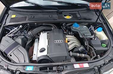 Седан Audi A4 2001 в 