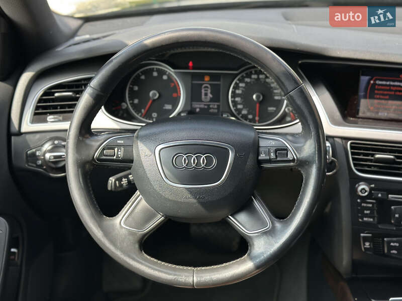 Седан Audi A4 2013 в Шептицькому