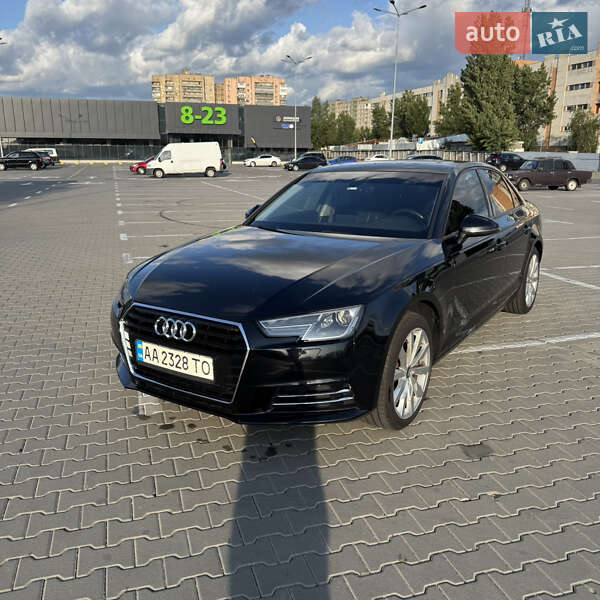 Седан Audi A4 2016 в Киеве