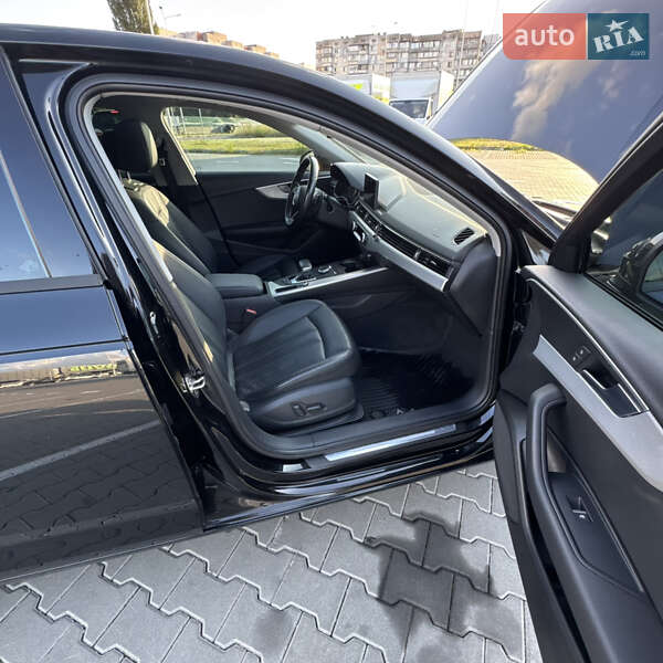 Седан Audi A4 2016 в Киеве