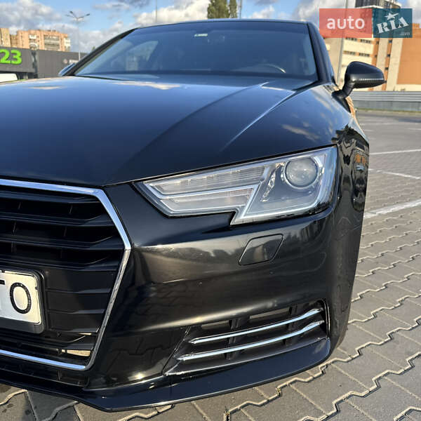 Седан Audi A4 2016 в Киеве