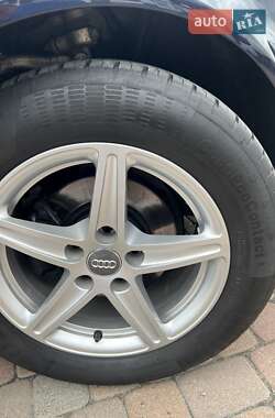 Седан Audi A4 2003 в 