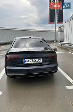 Седан Audi A4 2015 в 