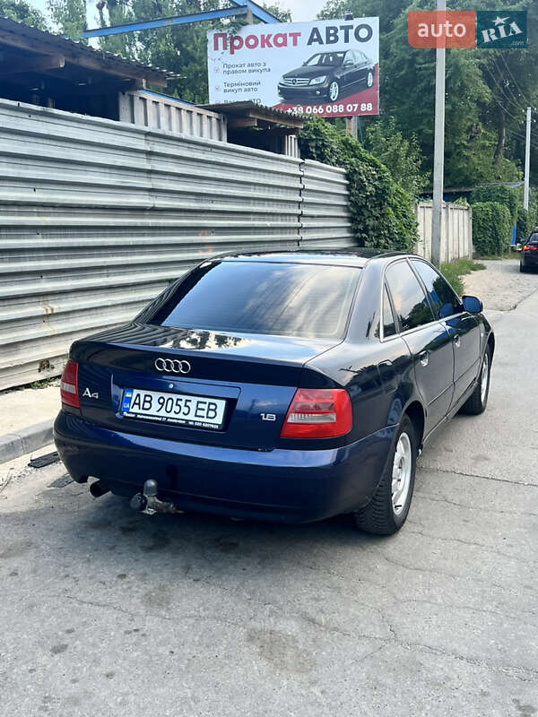 Седан Audi A4 1999 в Умані