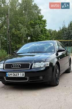 Седан Audi A4 2001 в 