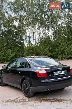Седан Audi A4 2001 в 