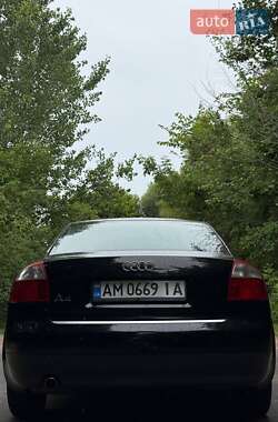 Седан Audi A4 2001 в 