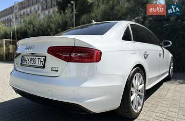 Седан Audi A4 2015 в 