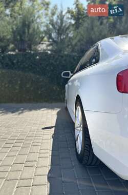 Седан Audi A4 2015 в 
