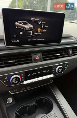 Седан Audi A4 2018 в 