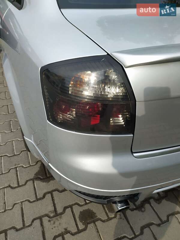 Седан Audi A4 2001 в Ладижині