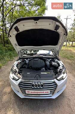 Седан Audi A4 2019 в 