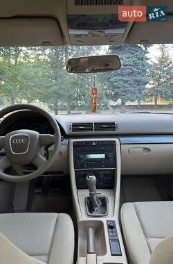 Седан Audi A4 2005 в 