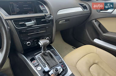 Седан Audi A4 2012 в 