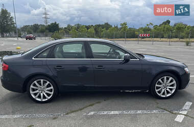 Седан Audi A4 2012 в 