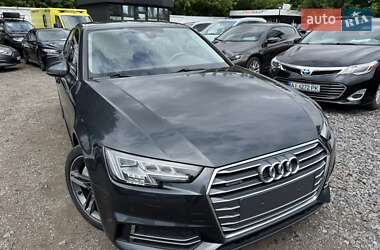 Седан Audi A4 2018 в 