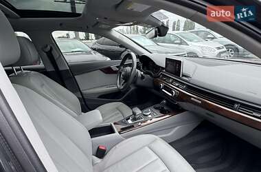 Седан Audi A4 2018 в 