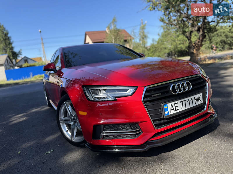 Седан Audi A4 2017 в 