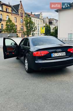 Седан Audi A4 2009 в 