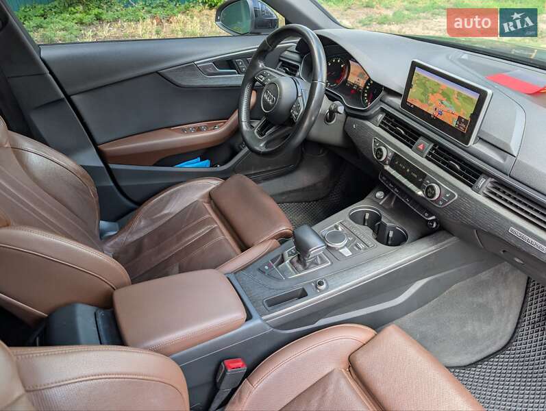 Седан Audi A4 2016 в Сумах