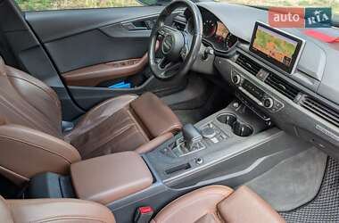 Седан Audi A4 2016 в 