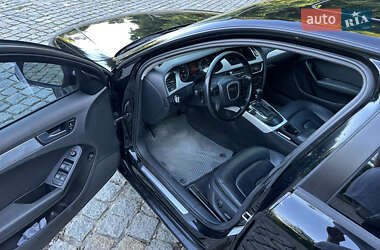 Седан Audi A4 2009 в 