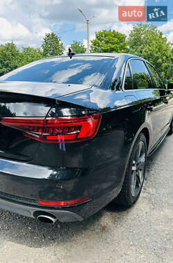 Седан Audi A4 2016 в 