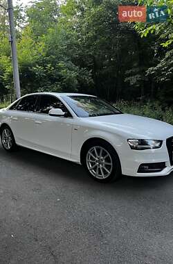 Седан Audi A4 2015 в 