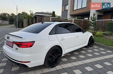 Седан Audi A4 2018 в 