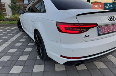 Седан Audi A4 2018 в 