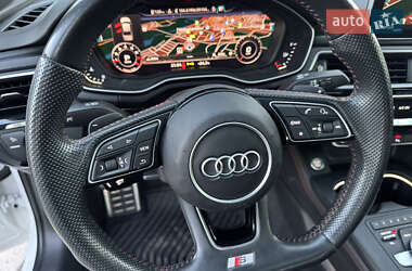Седан Audi A4 2018 в 