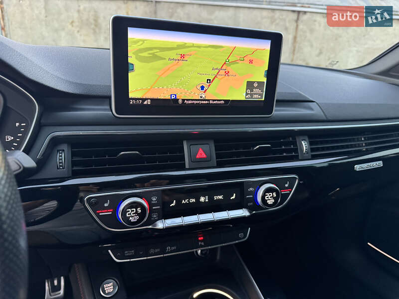 Седан Audi A4 2018 в Стрию