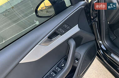 Седан Audi A4 2017 в 