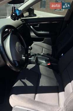 Седан Audi A4 2002 в 