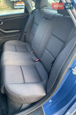 Седан Audi A4 2001 в 