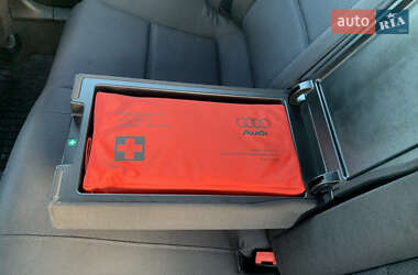 Седан Audi A4 2001 в 