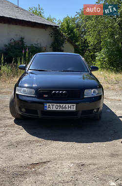 Седан Audi A4 2001 в 