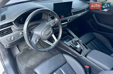 Седан Audi A4 2022 в 